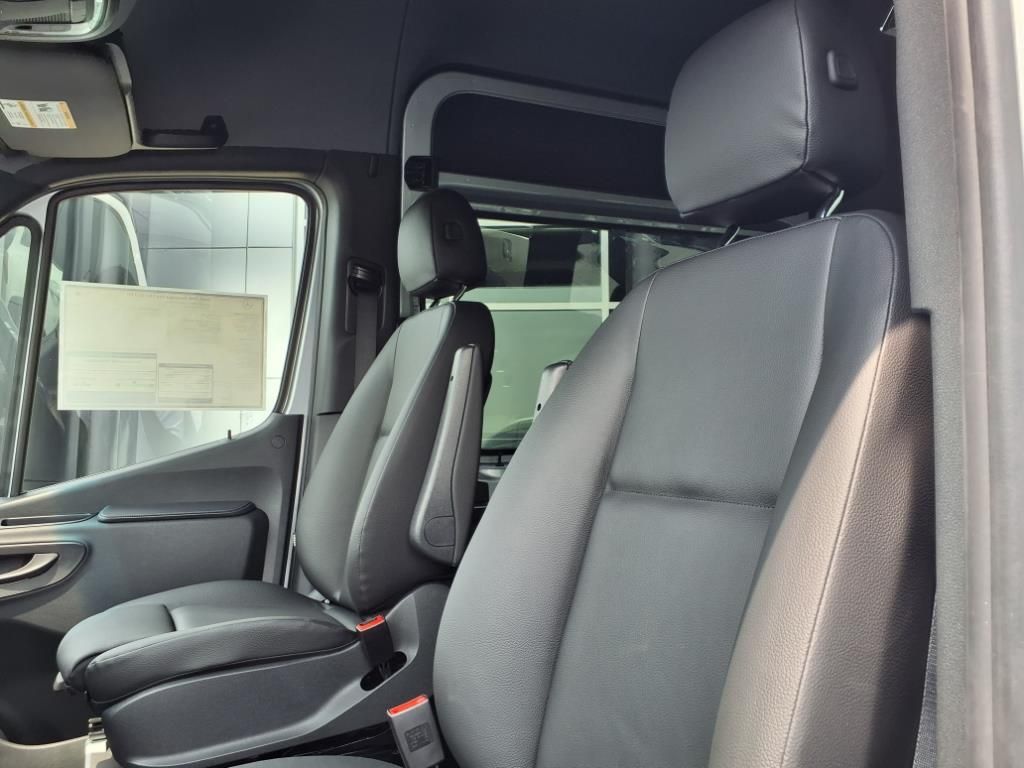 2025 Mercedes-Benz Sprinter Passenger Van Base - Photo 13