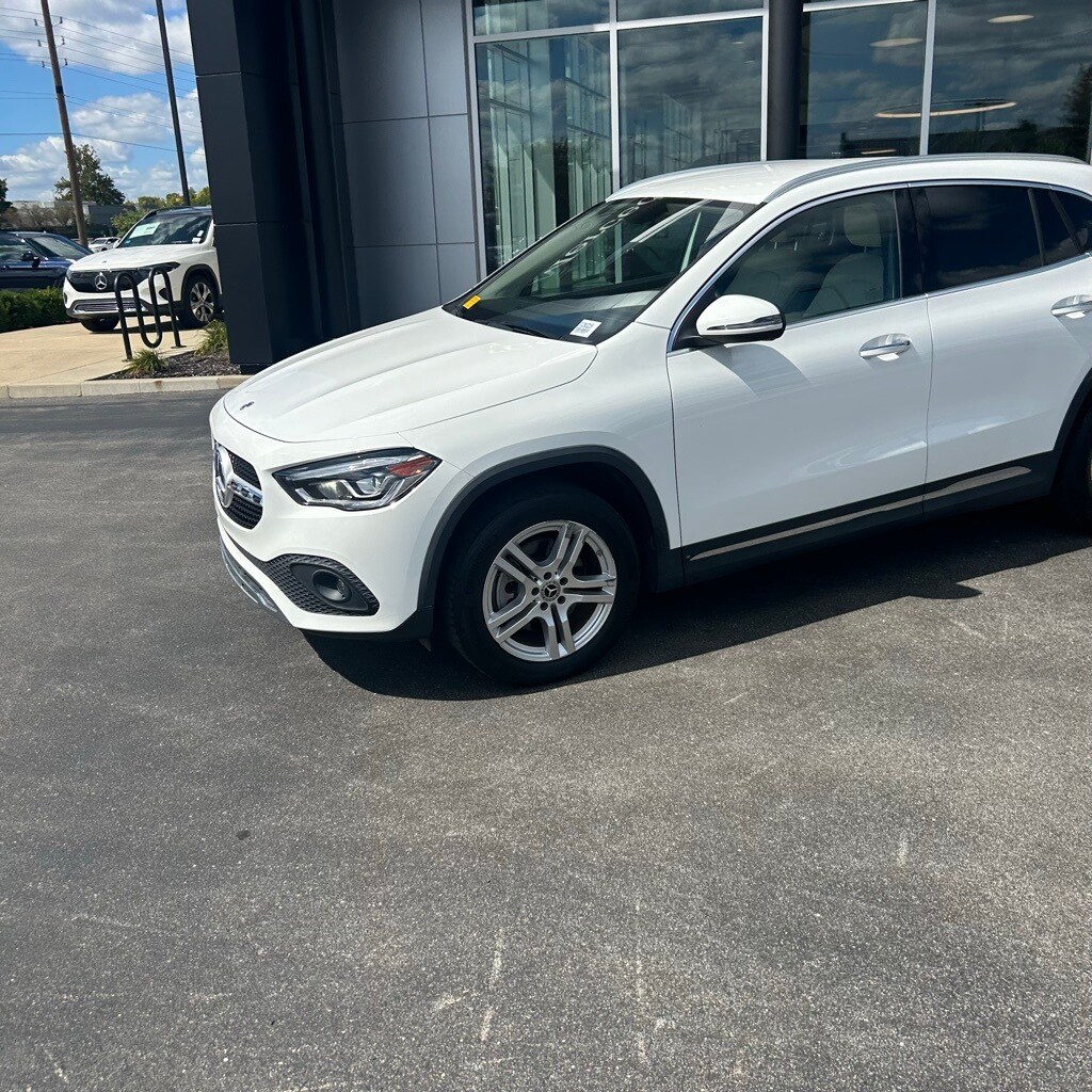 2022 Mercedes Benz GLA 250 4MATIC photo 2
