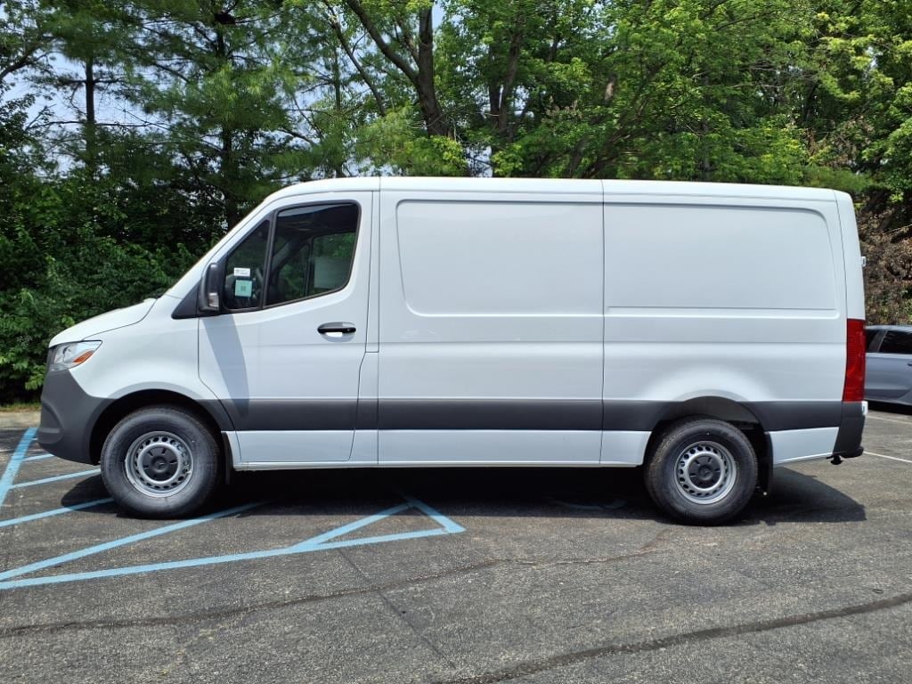 New 2025 Mercedes-Benz Sprinter 2500 Standard Roof 4-Cyl Diesel Van Cargo Van