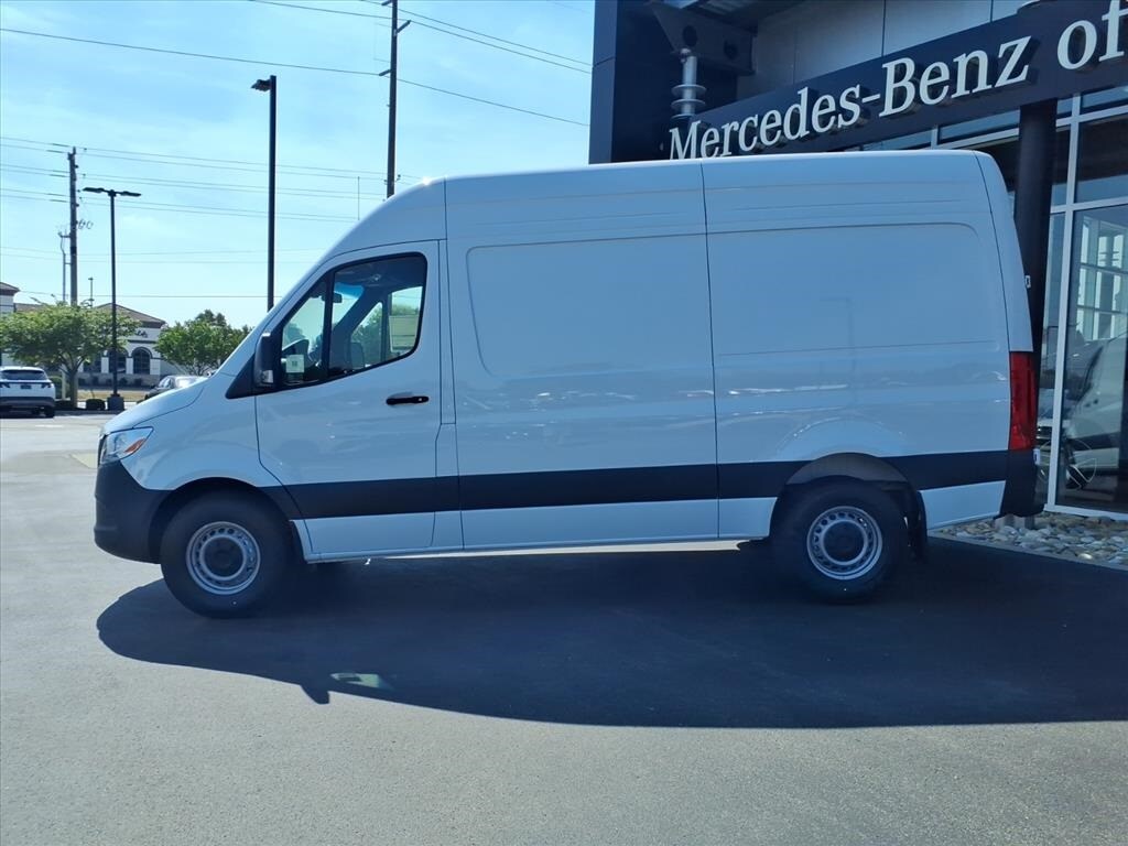 New 2025 Mercedes-Benz Sprinter 2500 Standard Roof 4-Cyl Diesel Van Cargo Van
