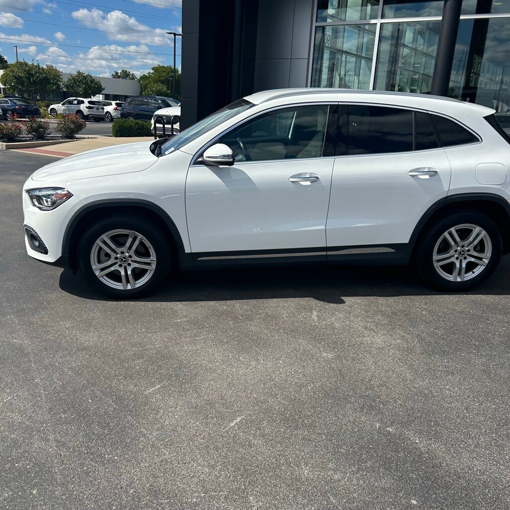 2022 Mercedes Benz GLA 250 4MATIC photo 3