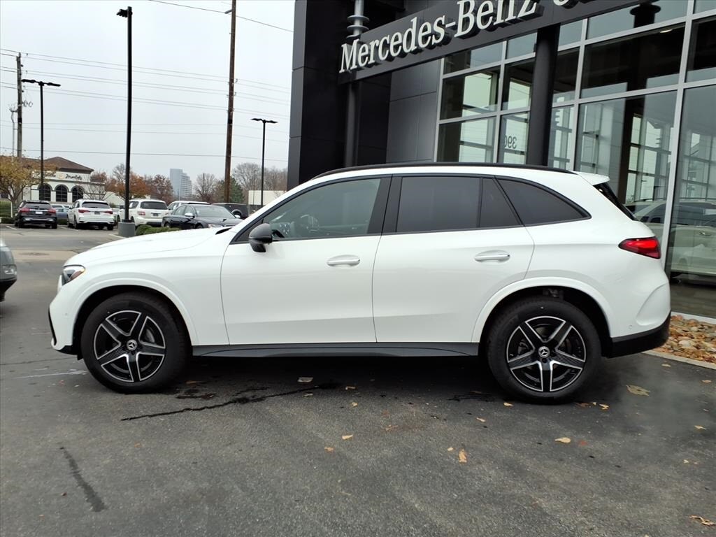 2026 Mercedes Benz GLC 300 4MATIC photo 3