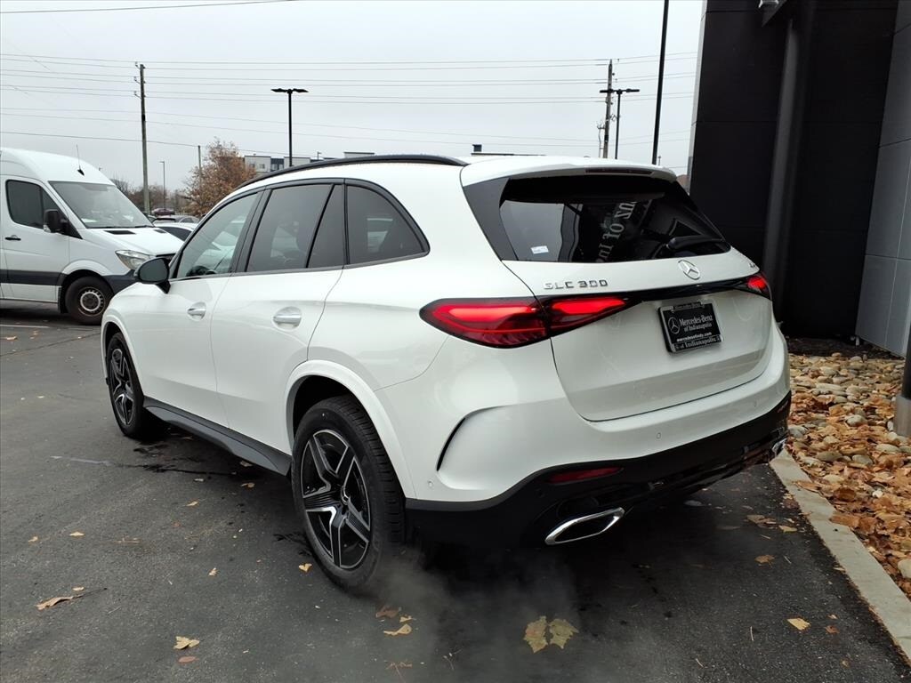 2026 Mercedes Benz GLC 300 4MATIC photo 4