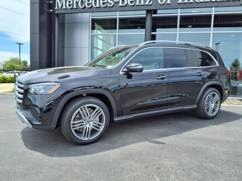 2025 Mercedes Benz GLS 450 4MATIC photo 2