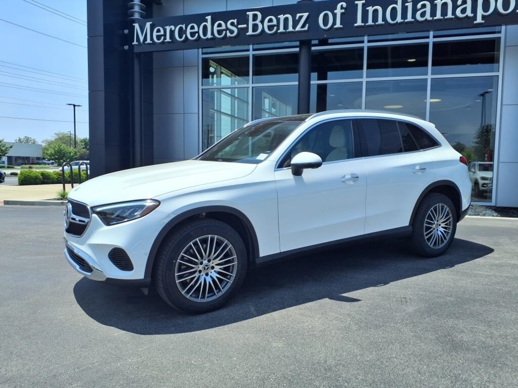 2025 Mercedes Benz GLC 300 4MATIC photo 2