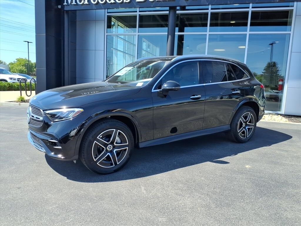 2026 Mercedes Benz GLC 350e 4MATIC photo 2