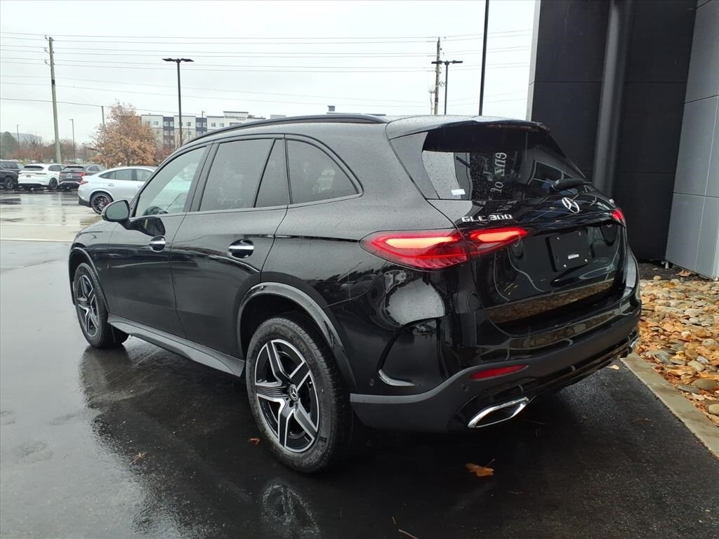 2026 Mercedes Benz GLC 300 4MATIC photo 4