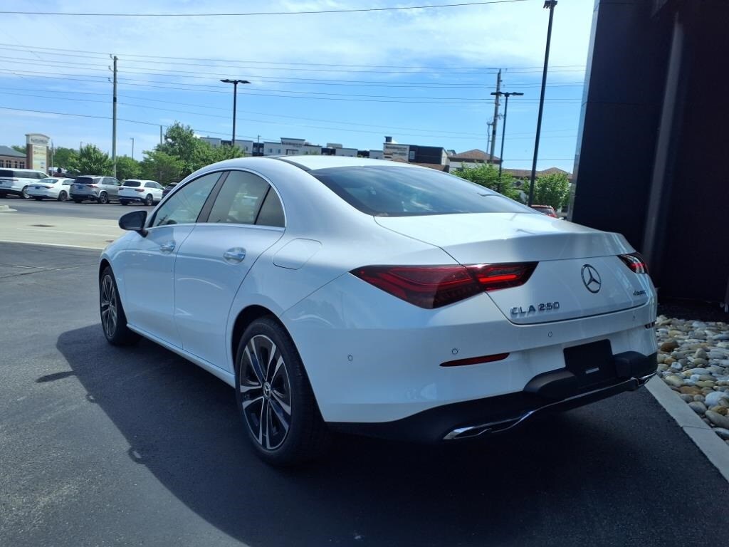 2025 Mercedes Benz CLA 250 4MATIC photo 4