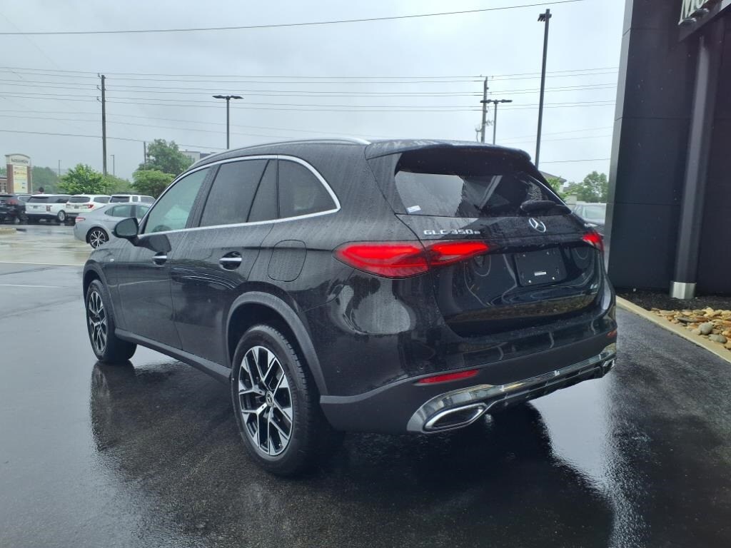 2025 Mercedes Benz GLC 350e 4MATIC photo 4