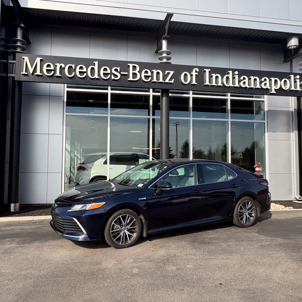 Used 2021 Toyota Camry Hybrid XLE Sedan