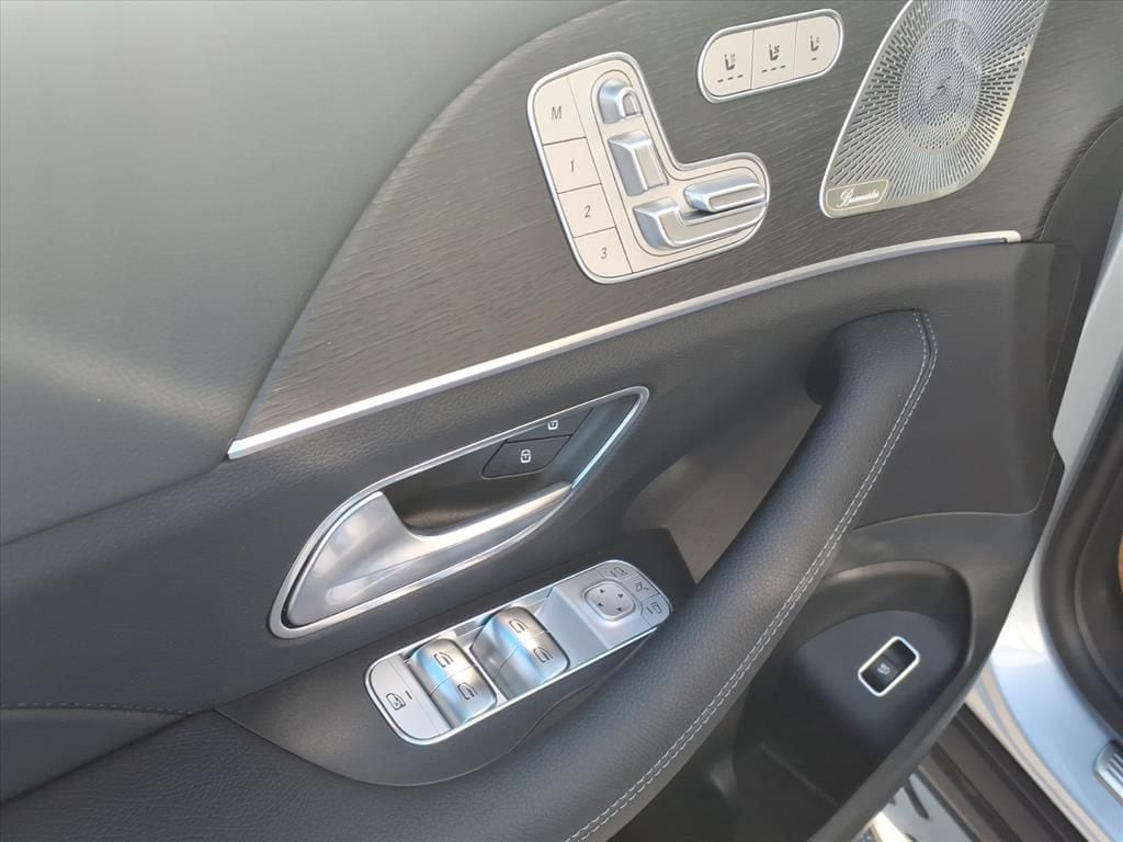 2026 Mercedes-Benz GLS Base - Photo 12