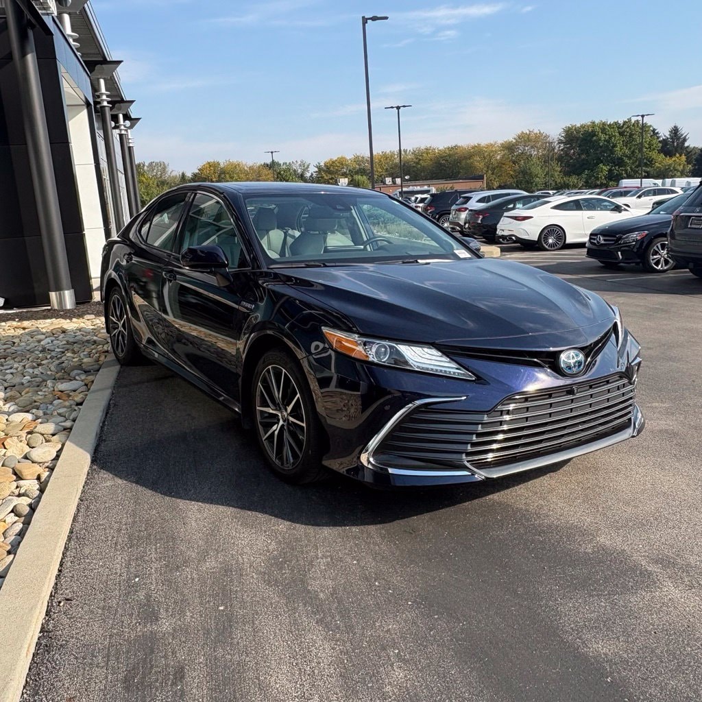 Used 2021 Toyota Camry Hybrid XLE Sedan