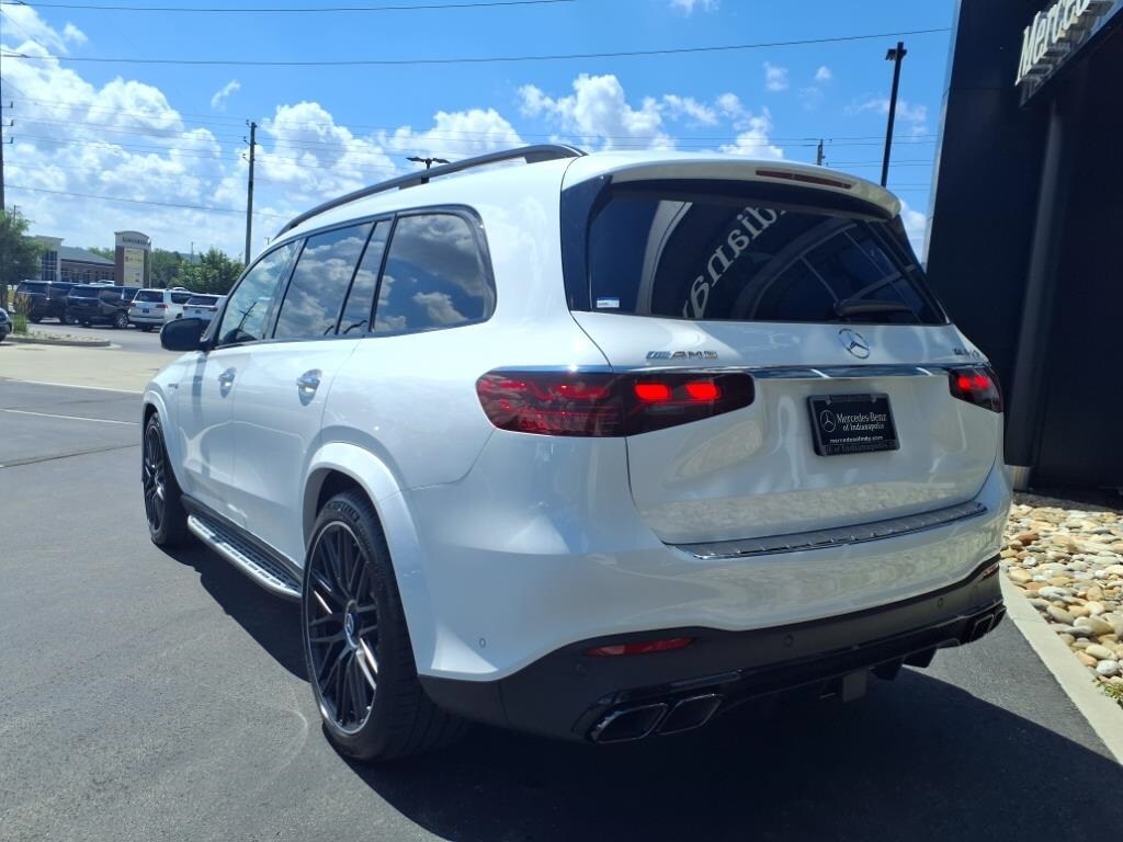 2025 Mercedes Benz GLS AMG 63 4MATIC photo 4