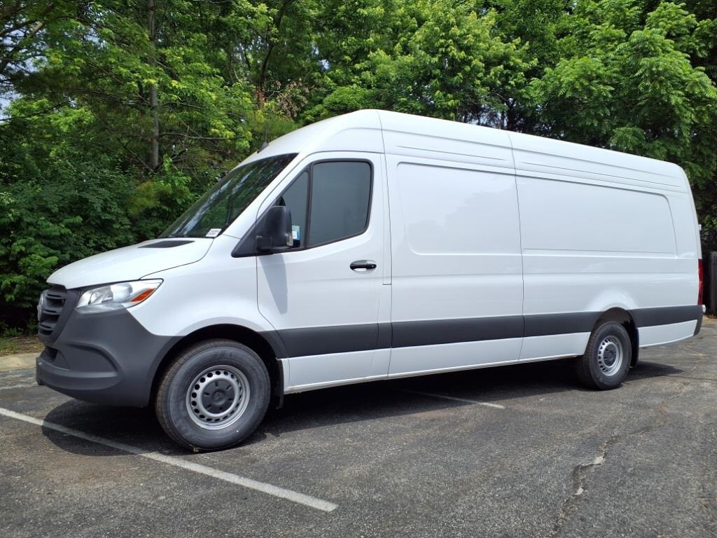 New 2025 Mercedes-Benz Sprinter 2500 High Roof 4-Cyl Diesel HO Van Extended Cargo Van