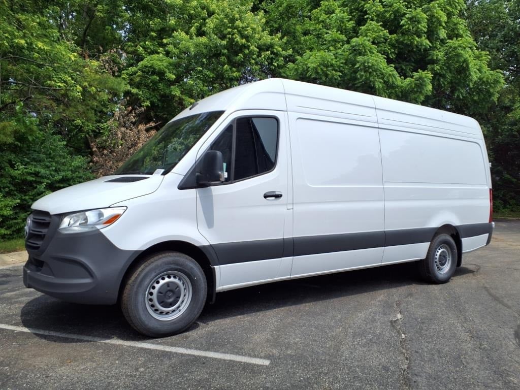 New 2025 Mercedes-Benz Sprinter 2500 High Roof 4-Cyl Diesel HO Van Cargo Van