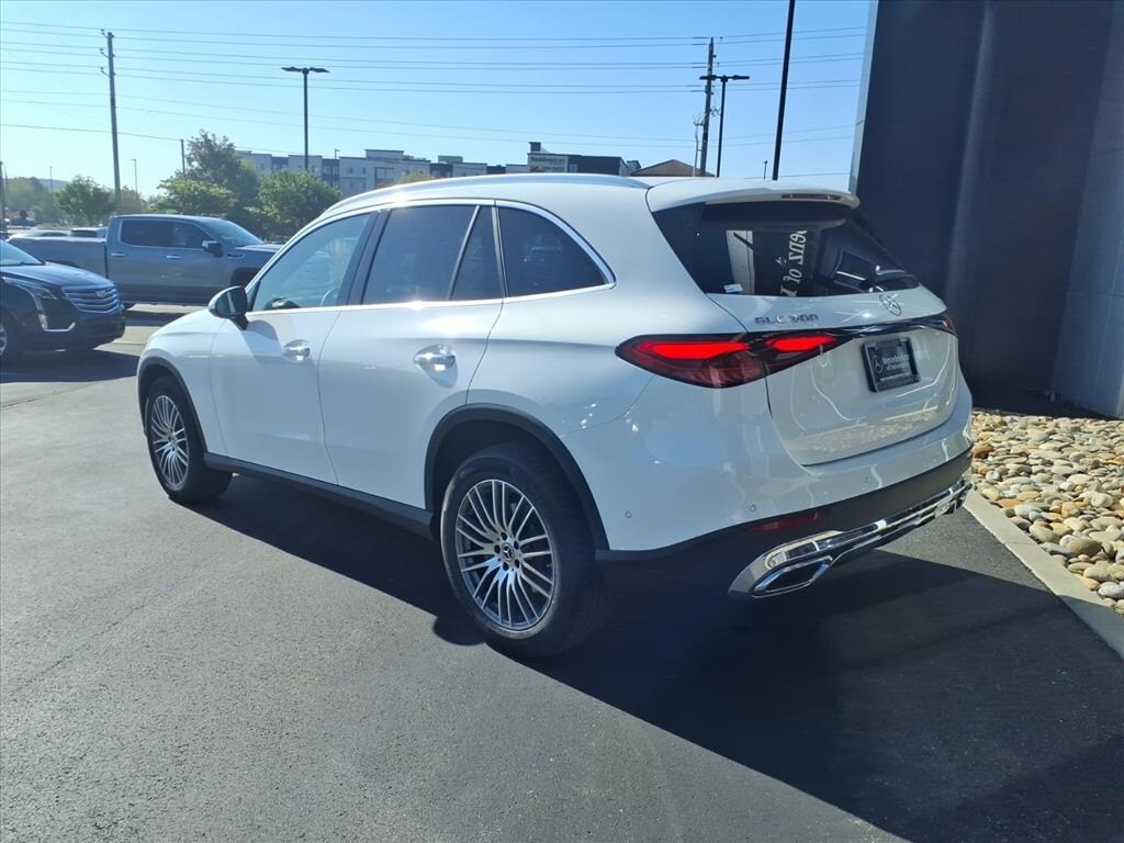 2026 Mercedes Benz GLC 300 4MATIC photo 4