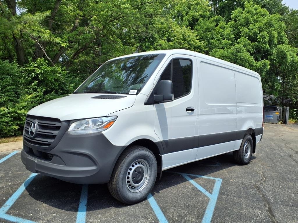 New 2025 Mercedes-Benz Sprinter 2500 Standard Roof 4-Cyl Diesel Van Cargo Van