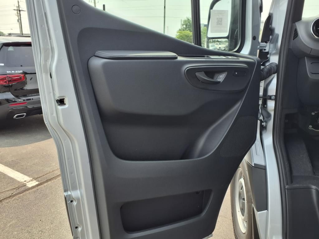 2025 Mercedes-Benz Sprinter Passenger Van Base - Photo 11