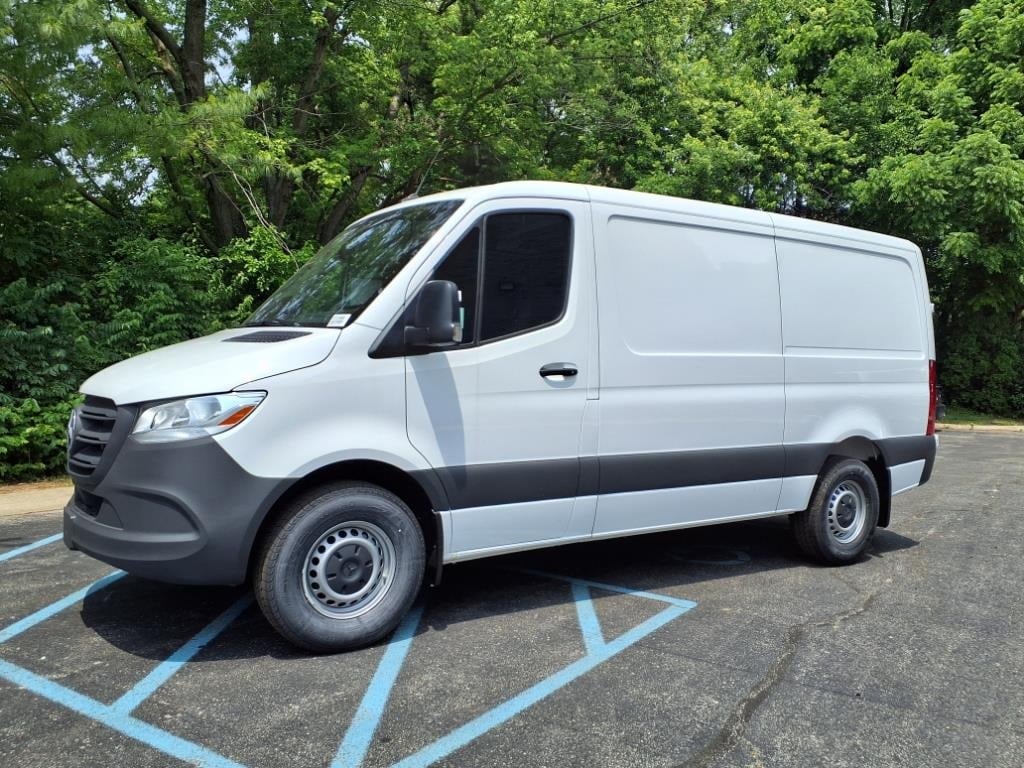 New 2025 Mercedes-Benz Sprinter 2500 Standard Roof 4-Cyl Diesel Van Cargo Van