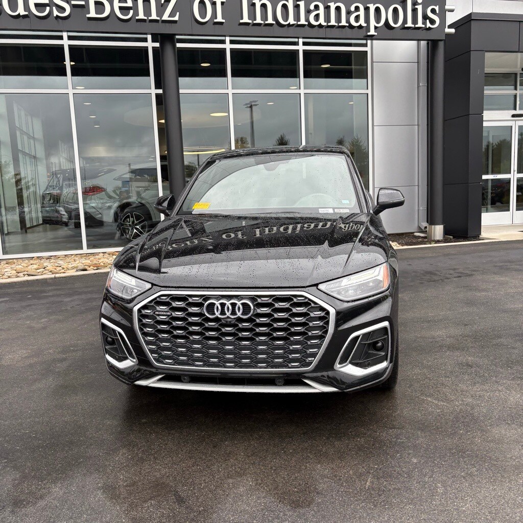 2023 Audi Q5 Sportback 45 S line Premium Plus photo 2