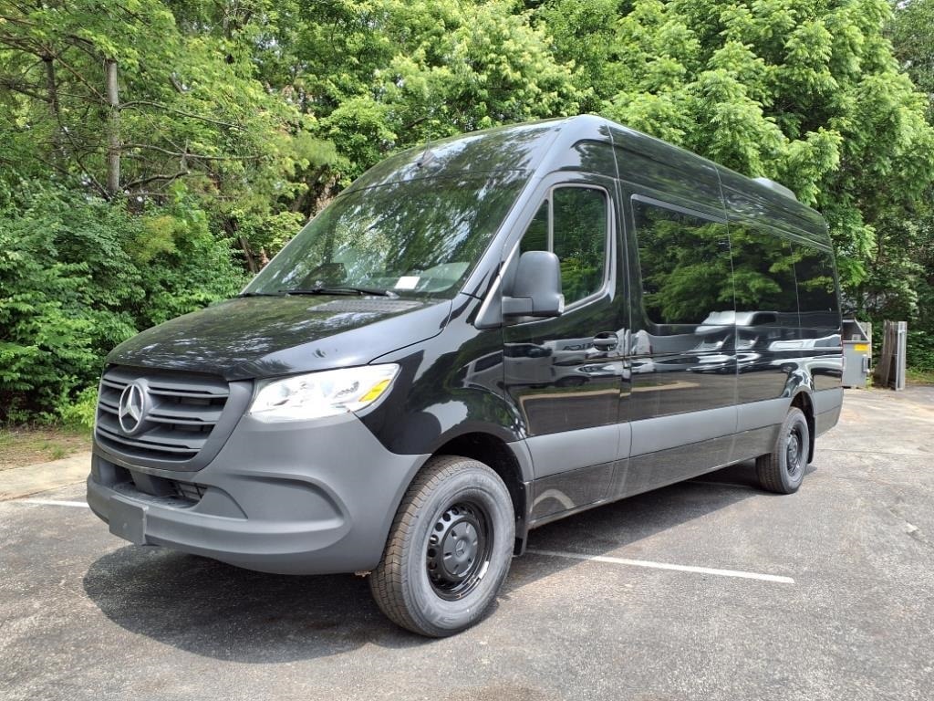 2025 Mercedes-Benz Sprinter 2500 Van Passenger Van 