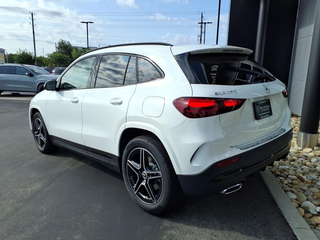 New 2026 Mercedes-Benz GLA 250 4MATIC SUV
