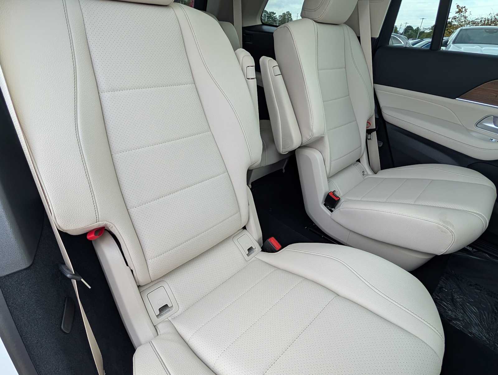 Thumbnail: 2026 Mercedes-Benz GLS - 24