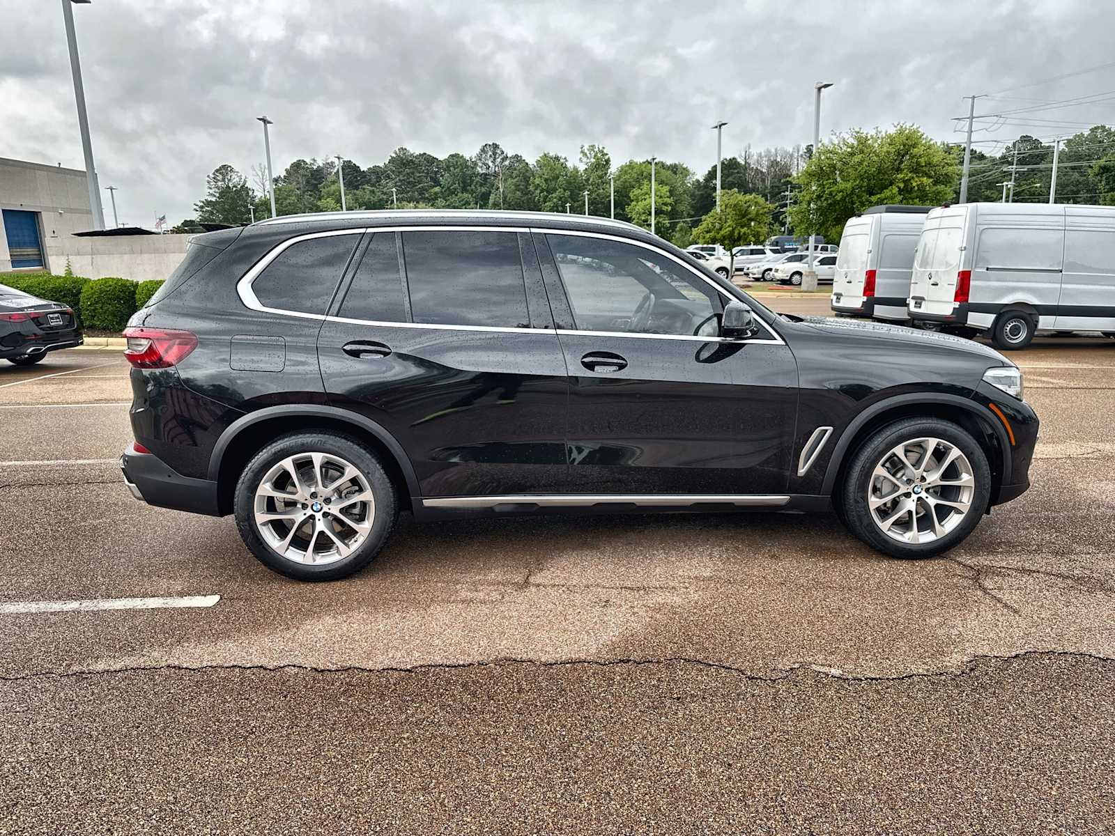 Thumbnail: 2023 BMW X5 - 10