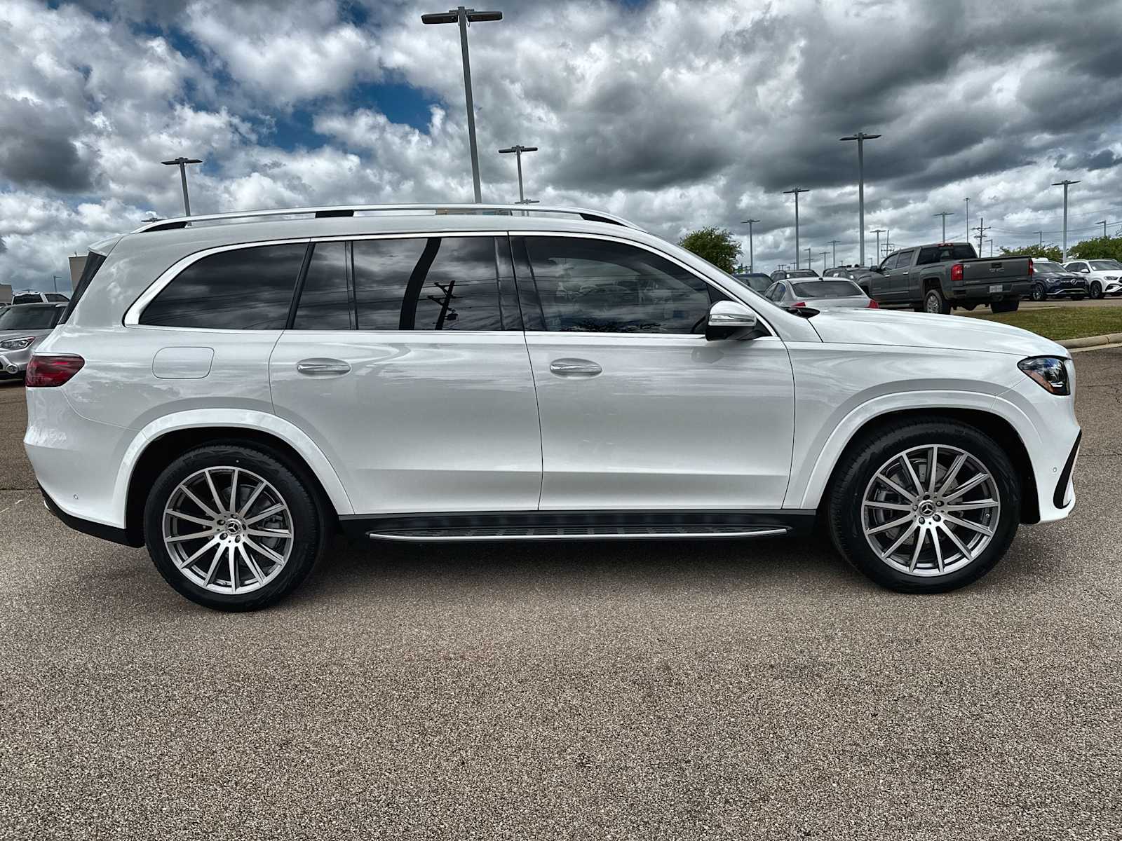 Thumbnail: 2026 Mercedes-Benz GLS - 10