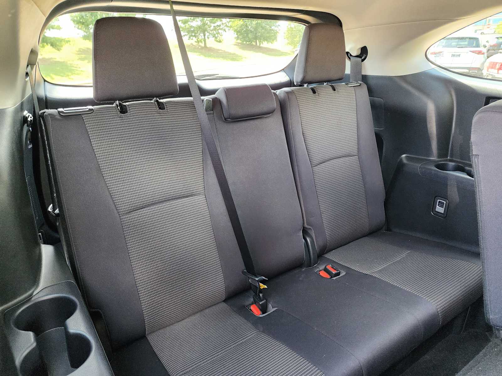 Thumbnail: 2023 Toyota Highlander - 20