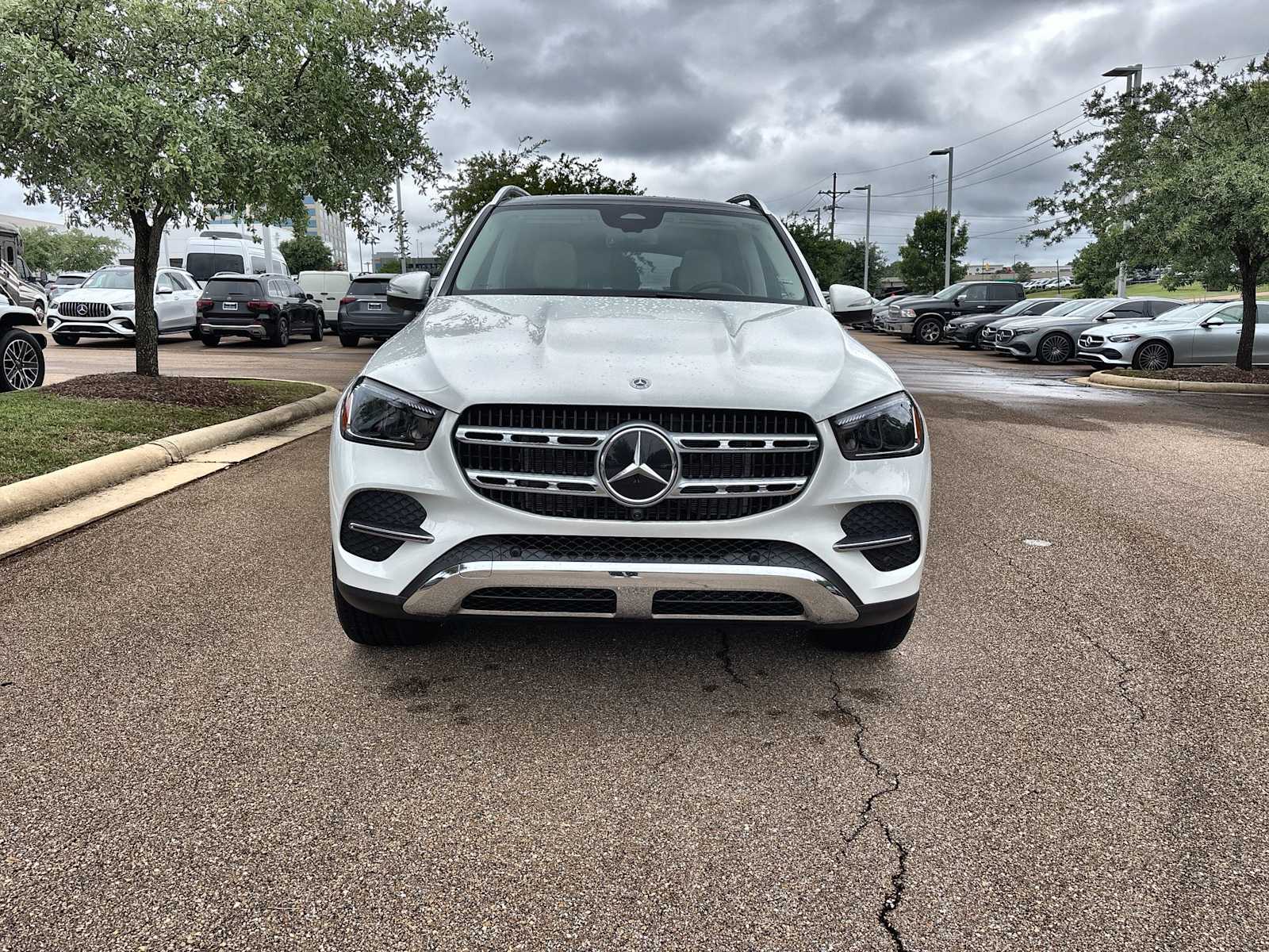 Thumbnail: 2026 Mercedes-Benz GLE - 12