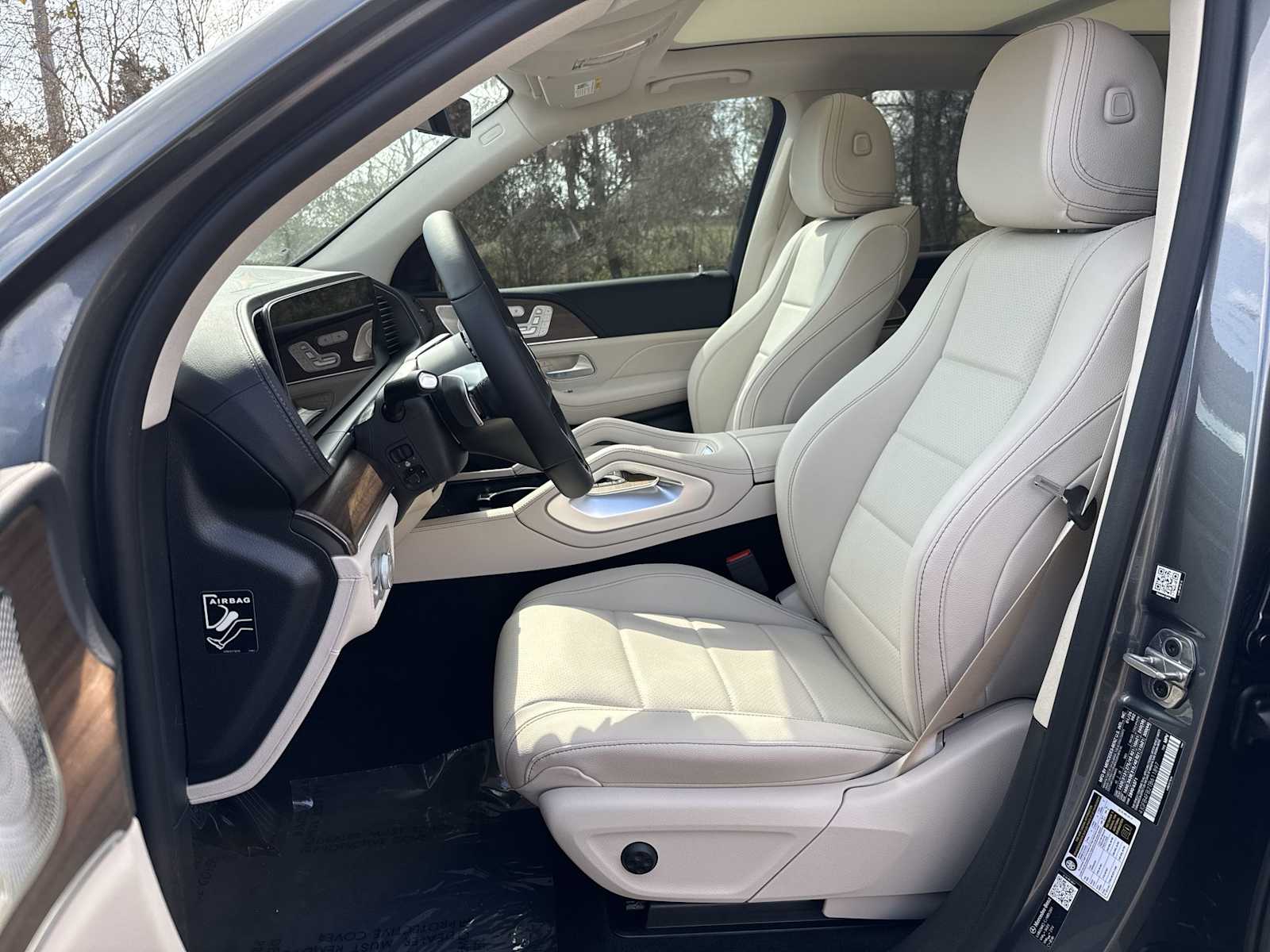 Thumbnail: 2026 Mercedes-Benz GLE - 15