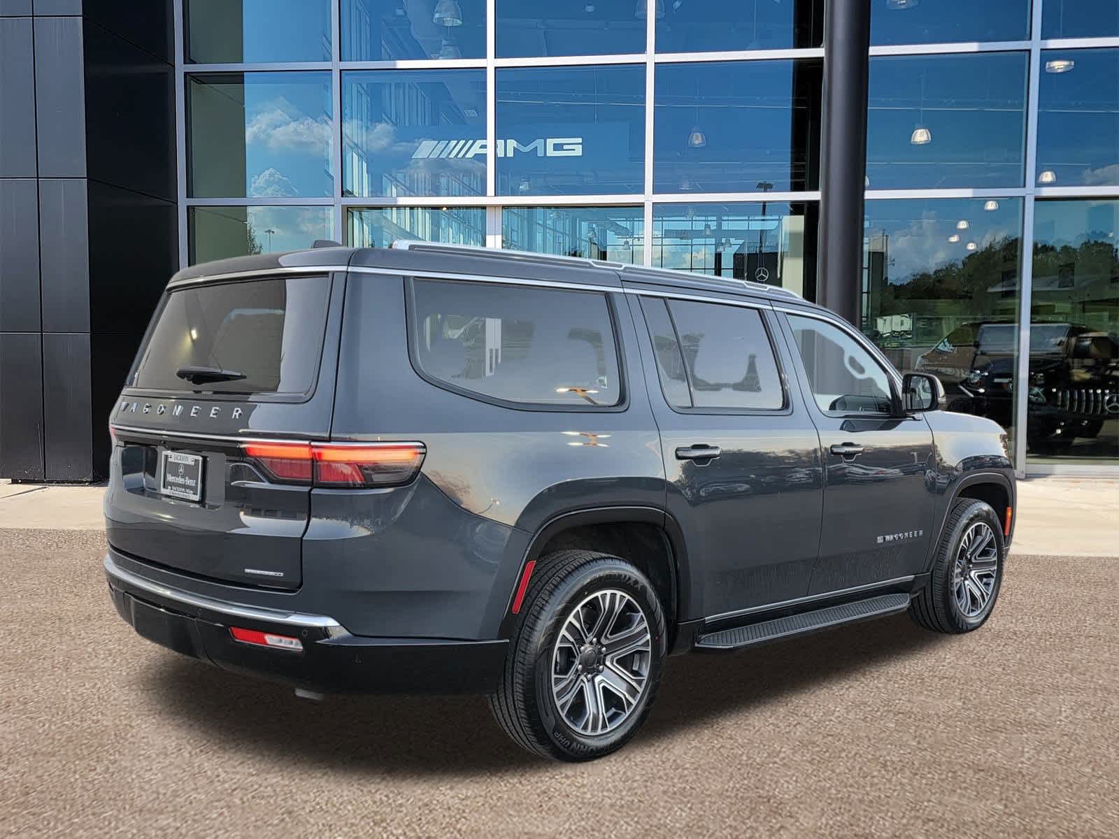 Thumbnail: 2024 Jeep Wagoneer - 5