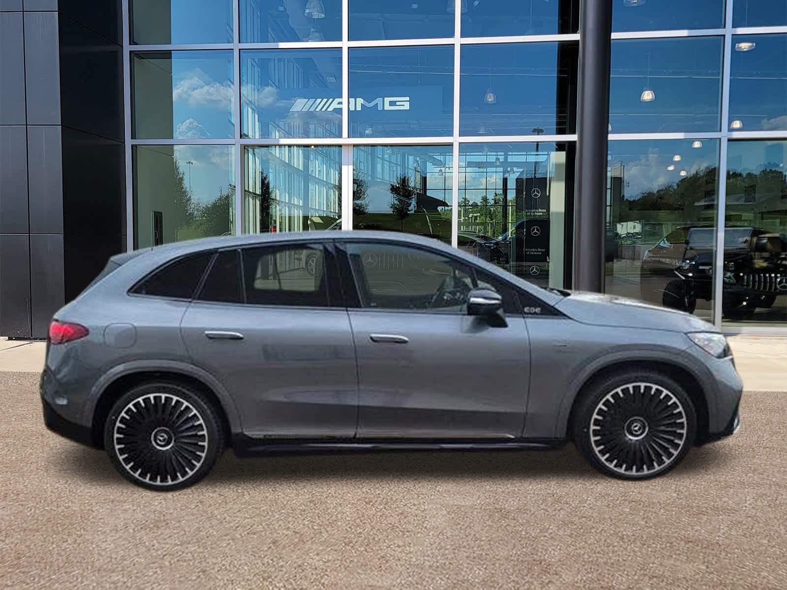 2025 Mercedes Benz EQE SUV AMG photo 3