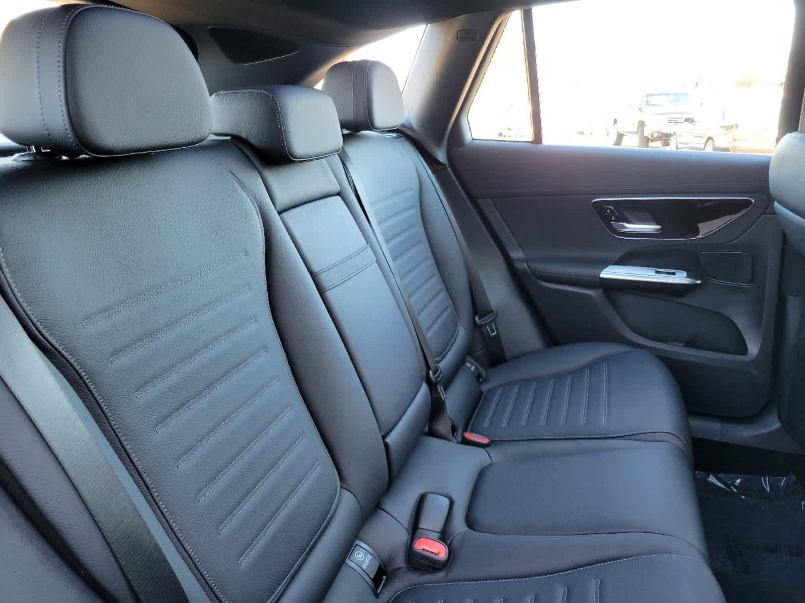 Thumbnail: 2025 Mercedes-Benz GLC - 22