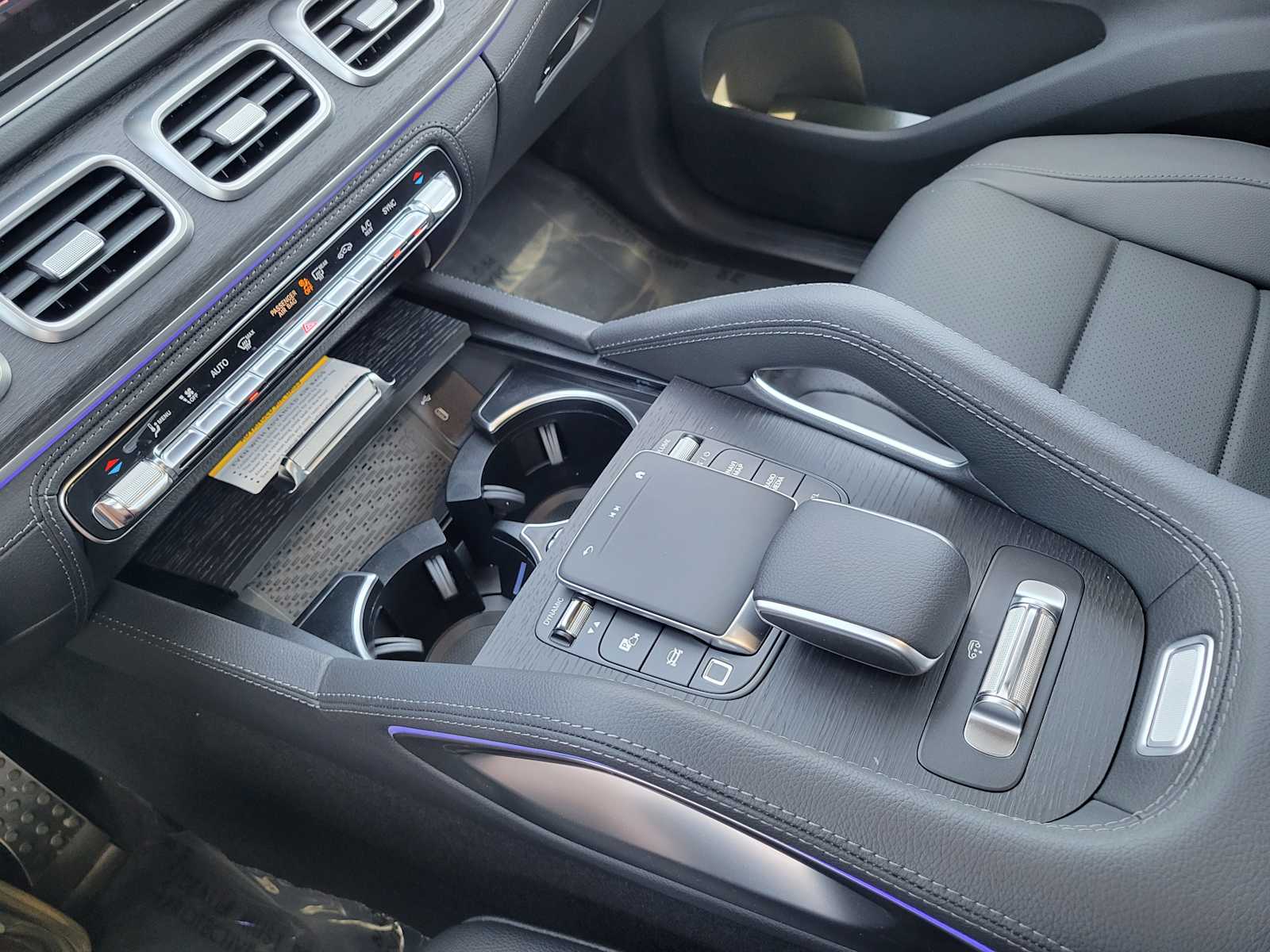 Thumbnail: 2025 Mercedes-Benz GLS - 17