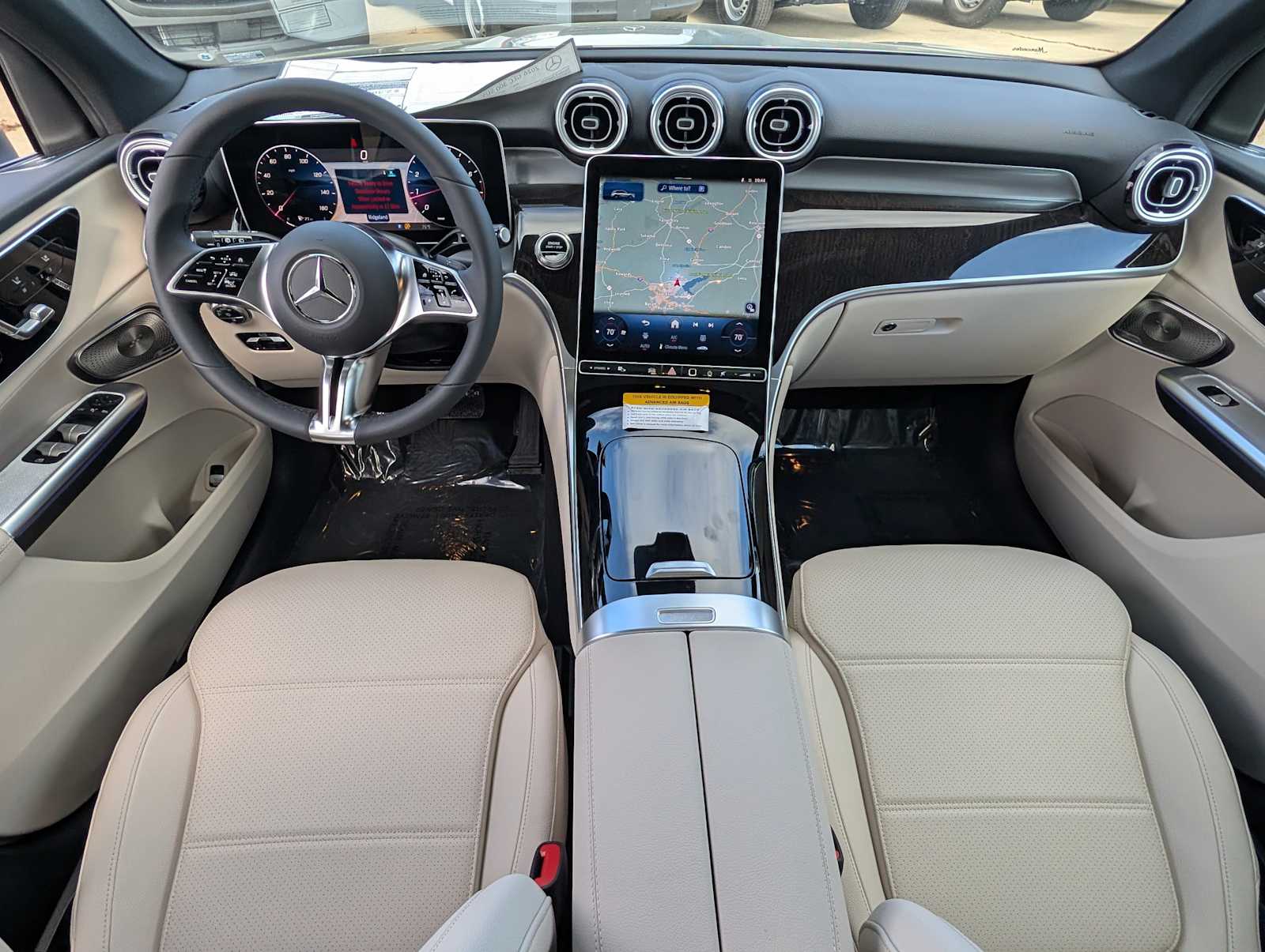 Thumbnail: 2026 Mercedes-Benz GLC - 7