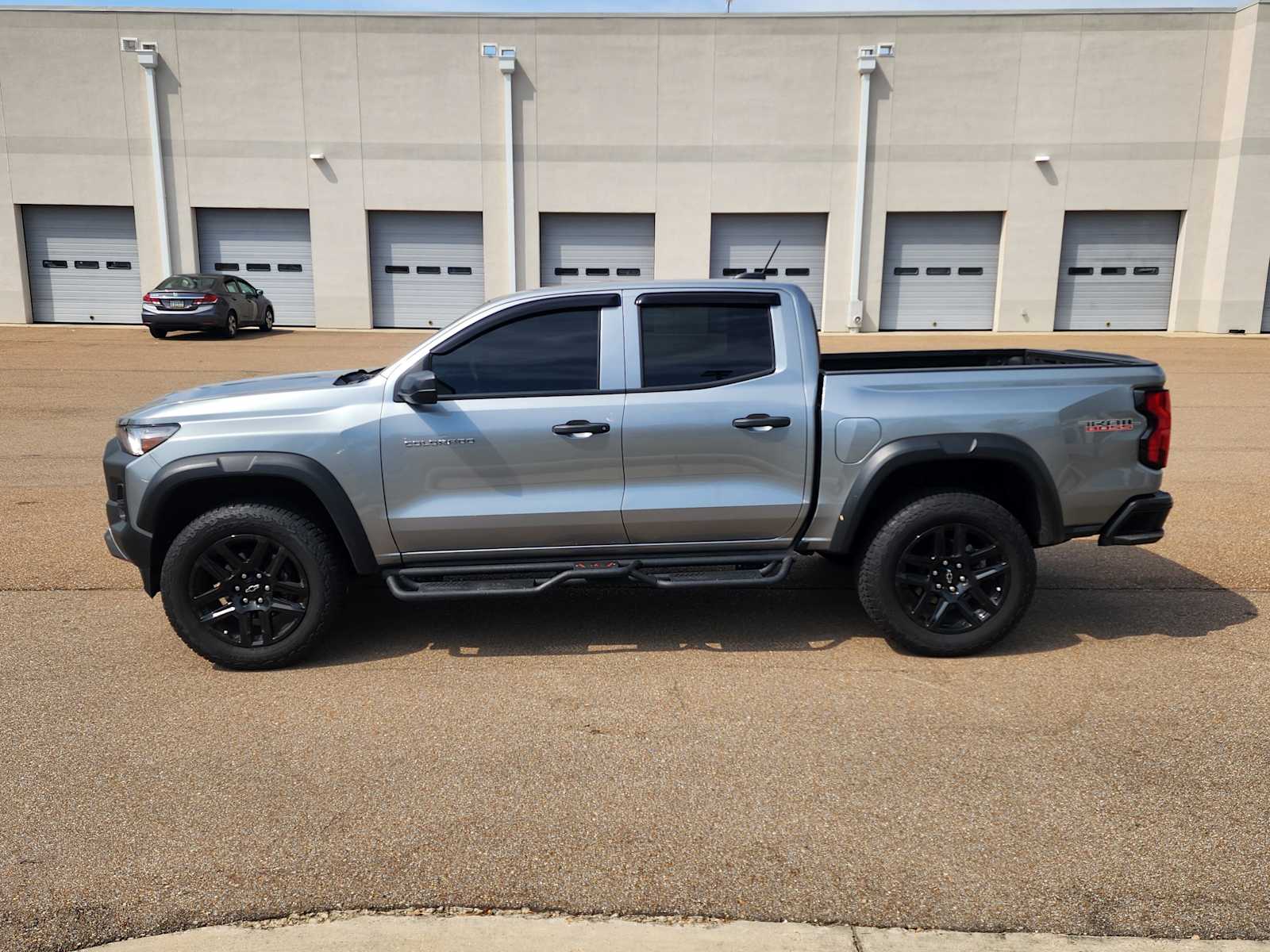 Thumbnail: 2024 Chevrolet Colorado - 7