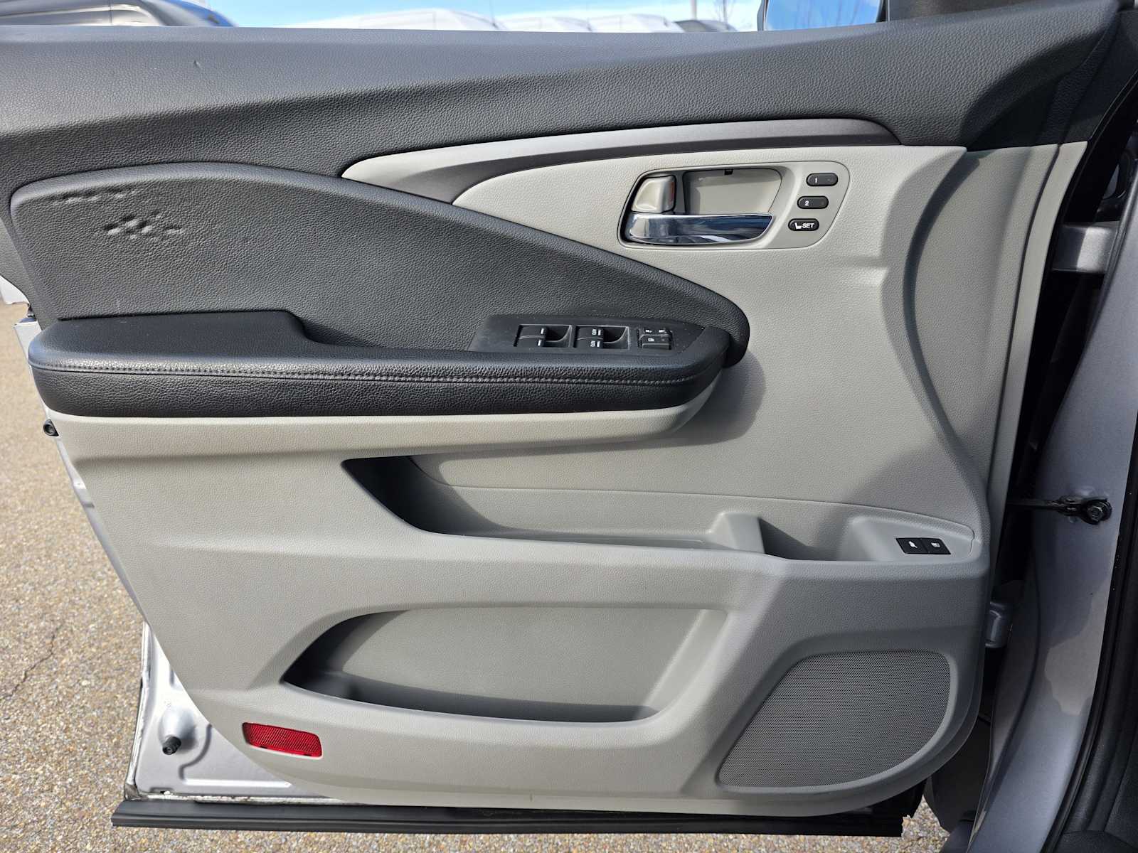 Thumbnail: 2019 Honda Pilot - 24