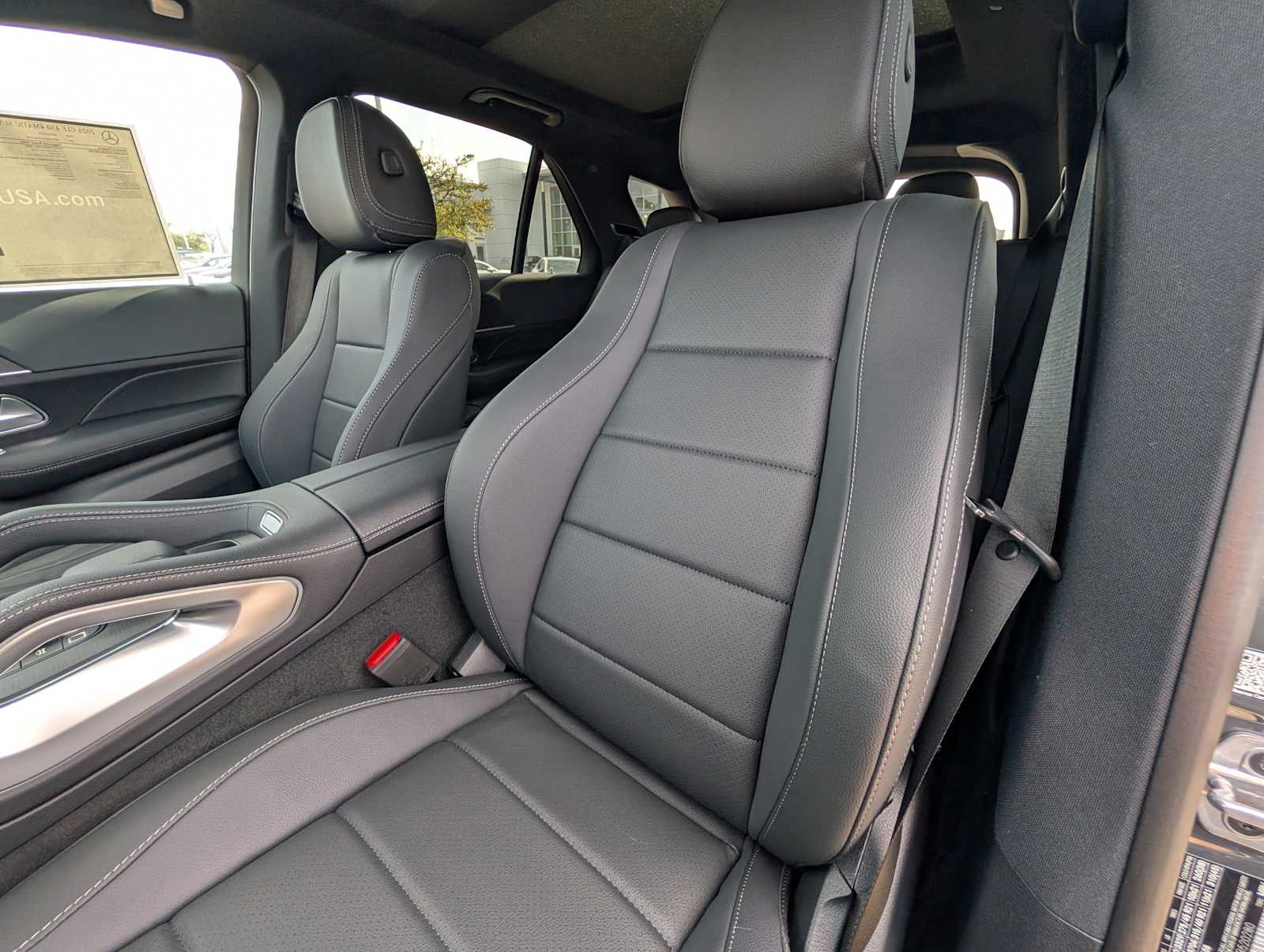 Thumbnail: 2026 Mercedes-Benz GLE - 17