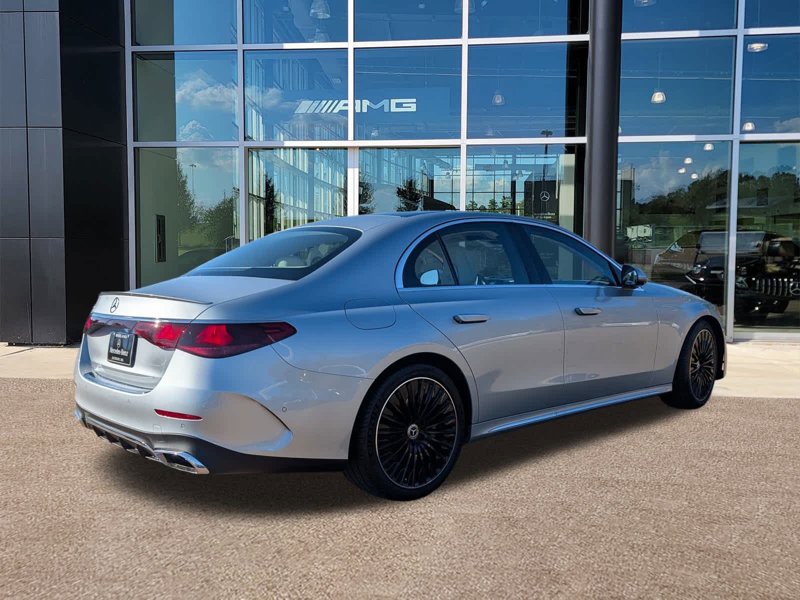 Thumbnail: 2026 Mercedes-Benz E-Class - 4