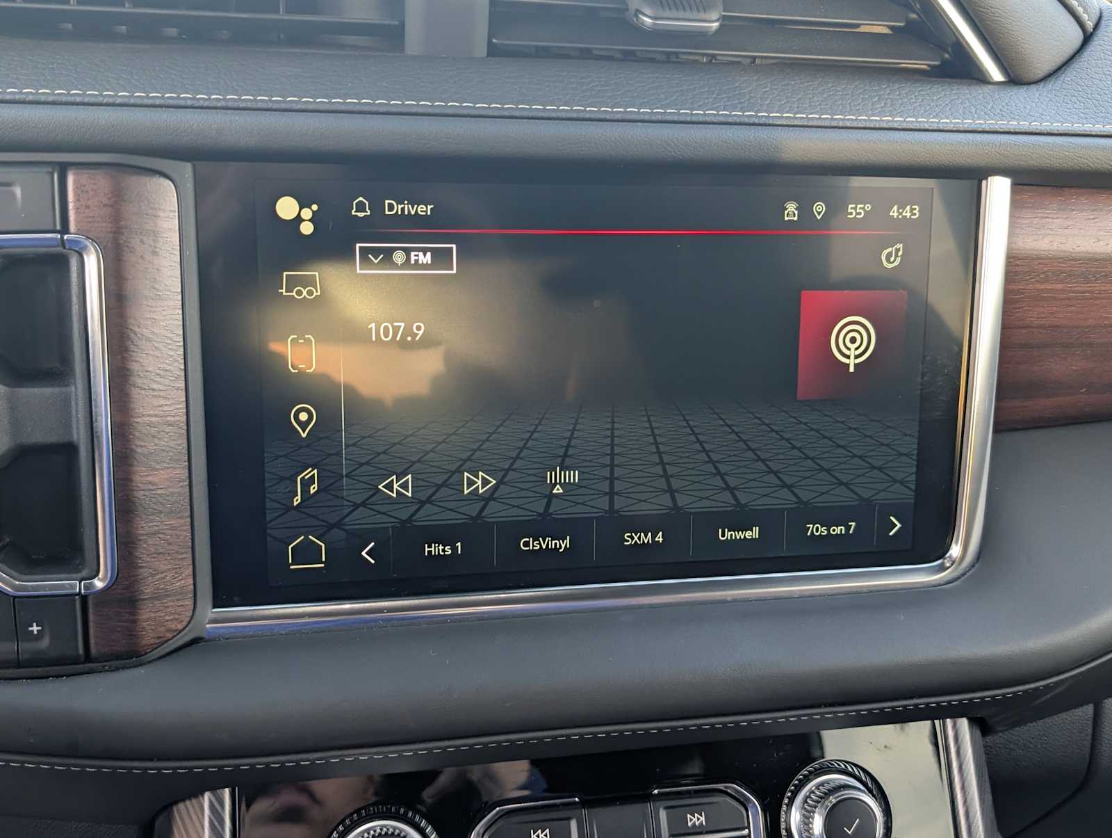 Thumbnail: 2024 GMC Yukon XL - 15