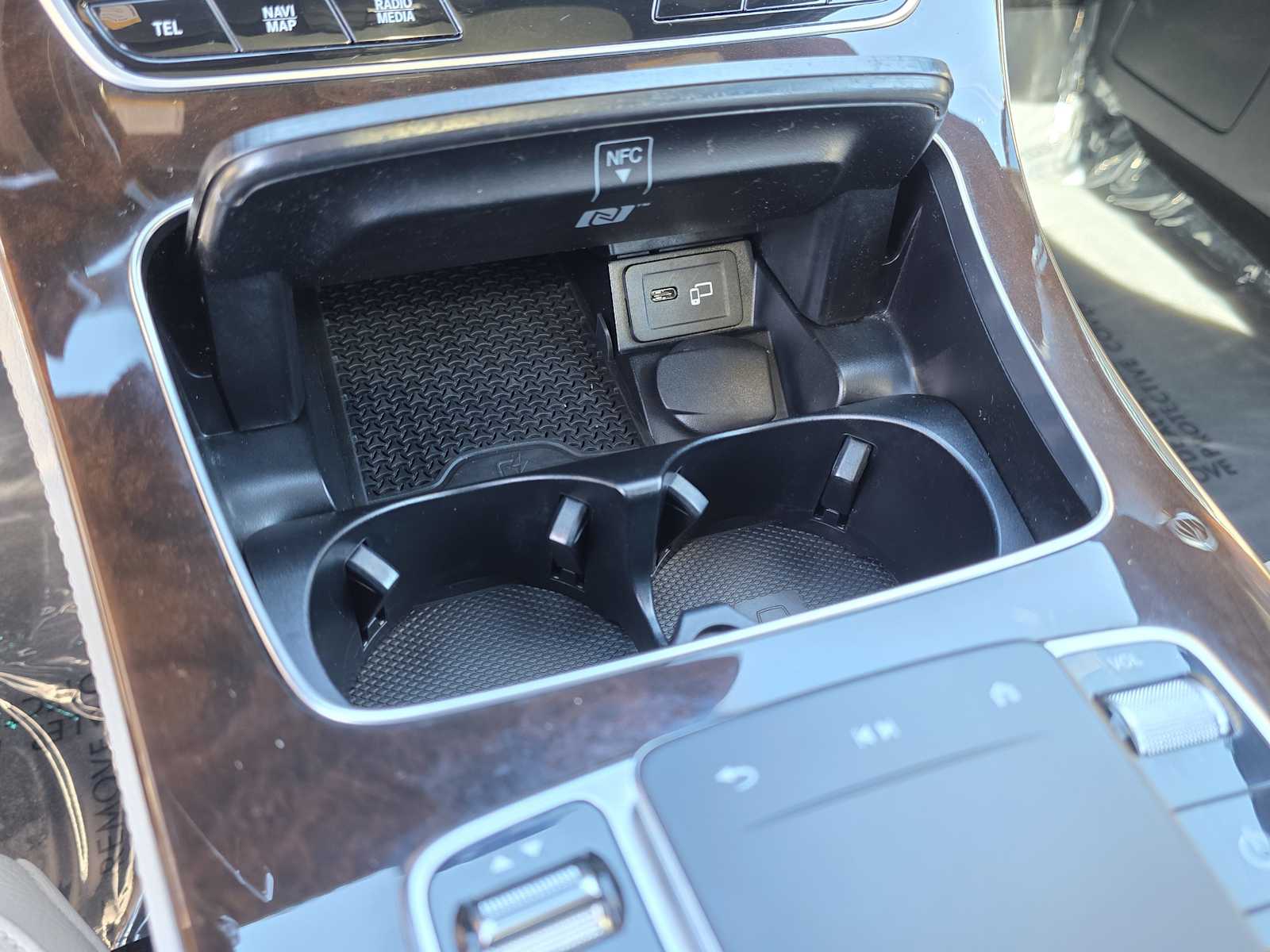 Thumbnail: 2023 Mercedes-Benz E-Class - 22