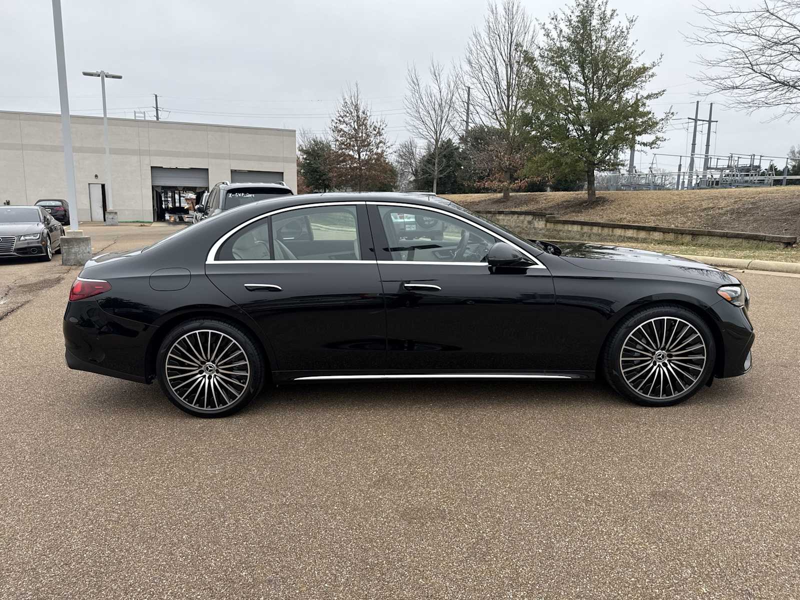 Thumbnail: 2026 Mercedes-Benz E-Class - 7