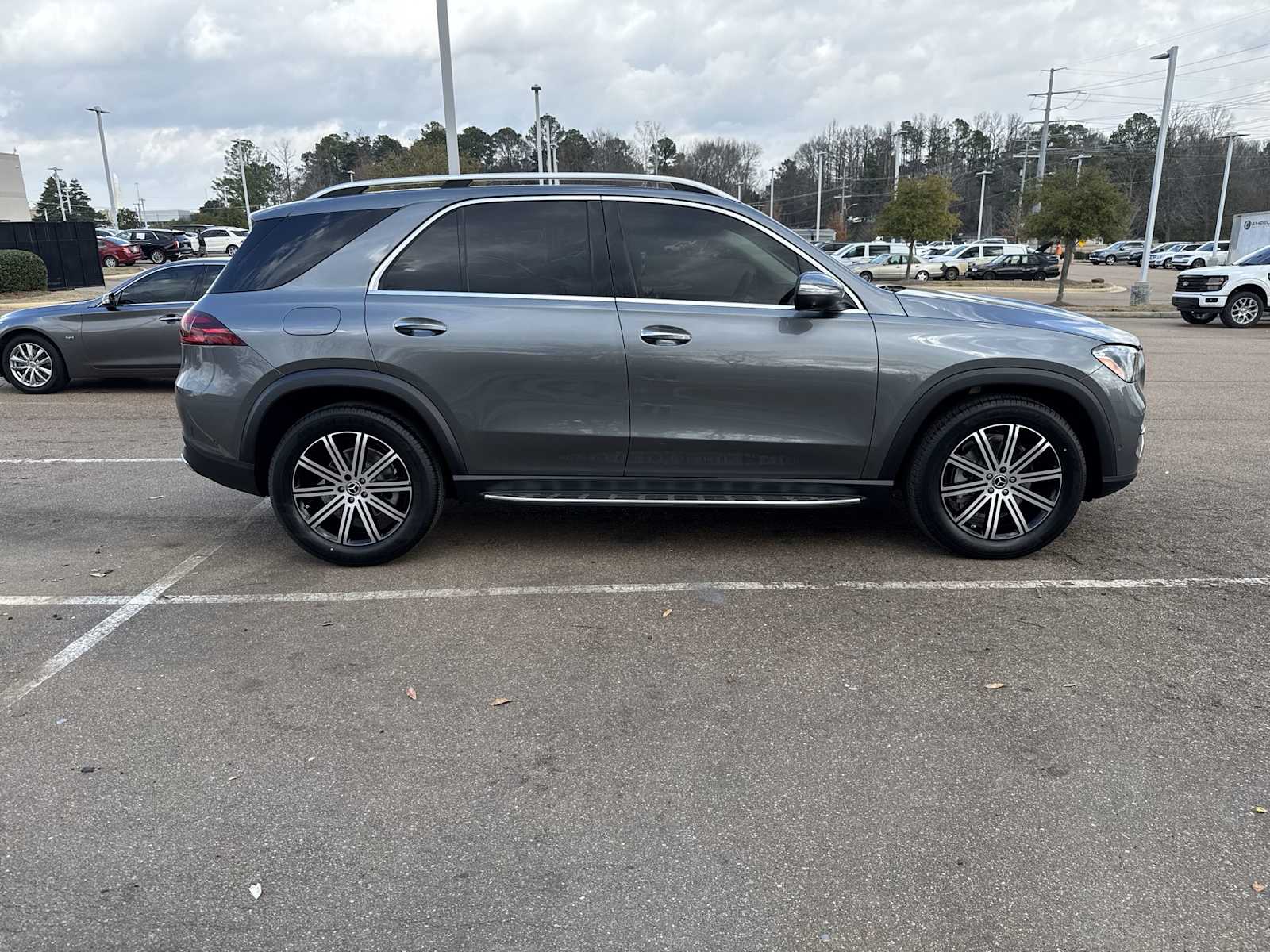 Thumbnail: 2026 Mercedes-Benz GLE - 7