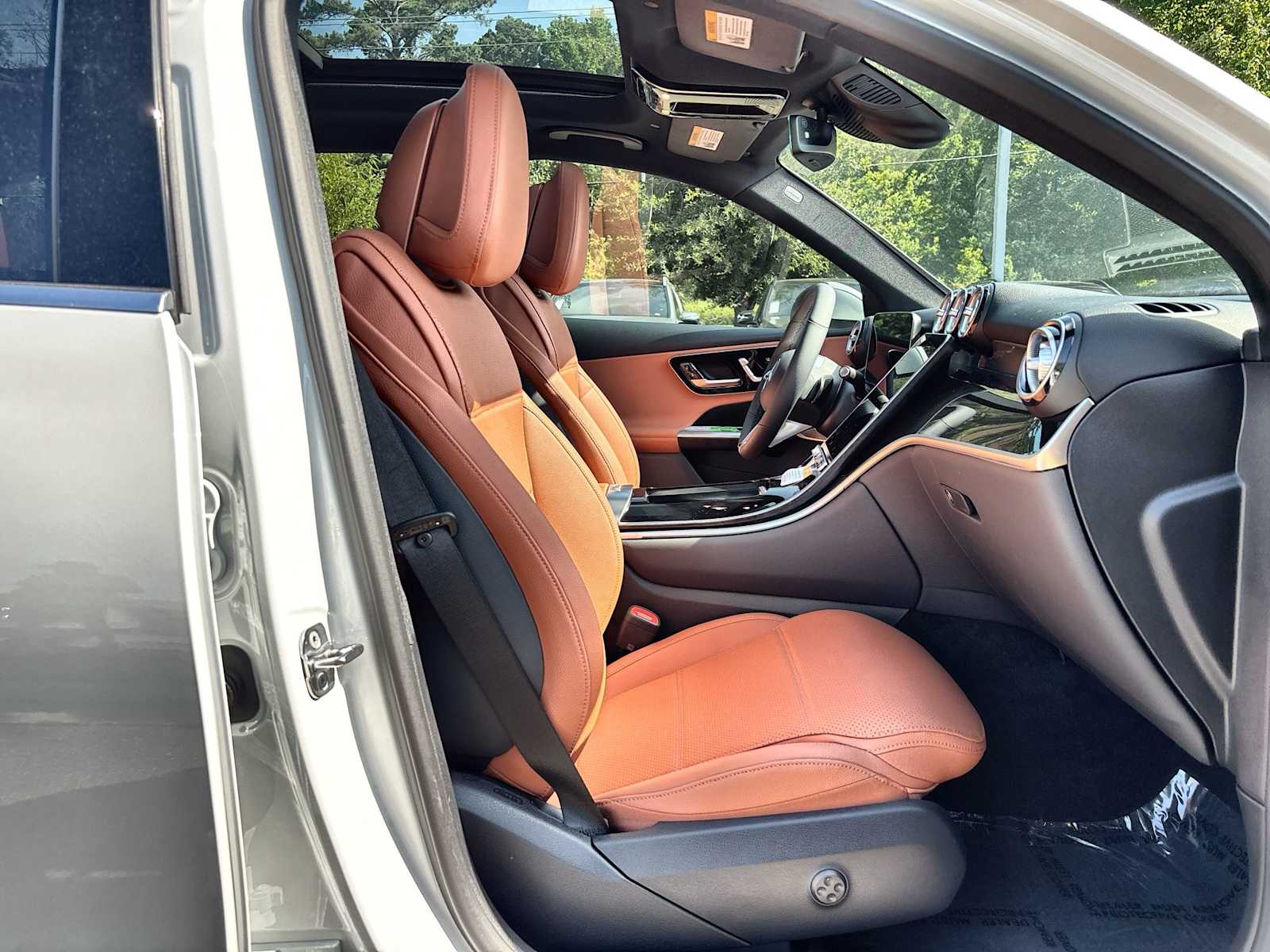 Thumbnail: 2026 Mercedes-Benz GLC - 9