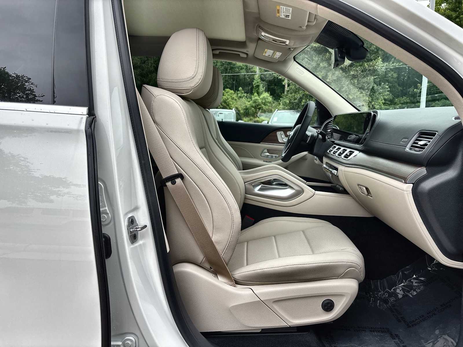 Thumbnail: 2026 Mercedes-Benz GLE - 9