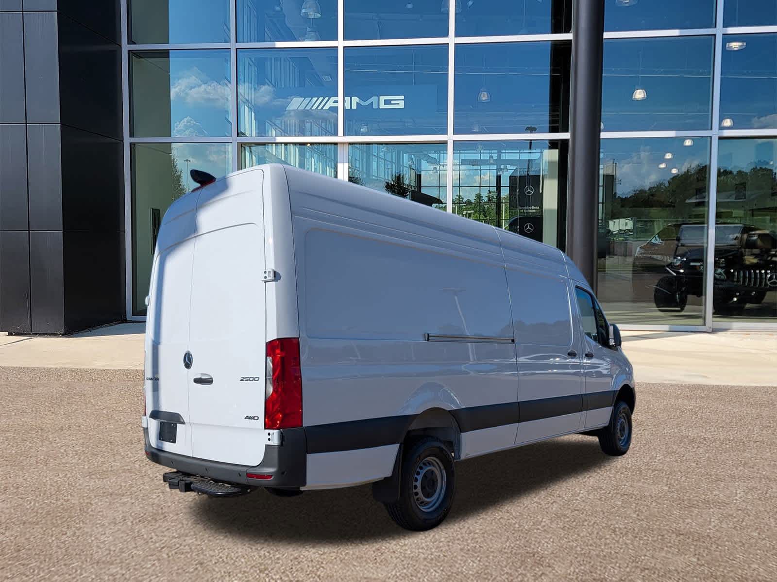 Thumbnail: 2026 Mercedes-Benz Sprinter - 4