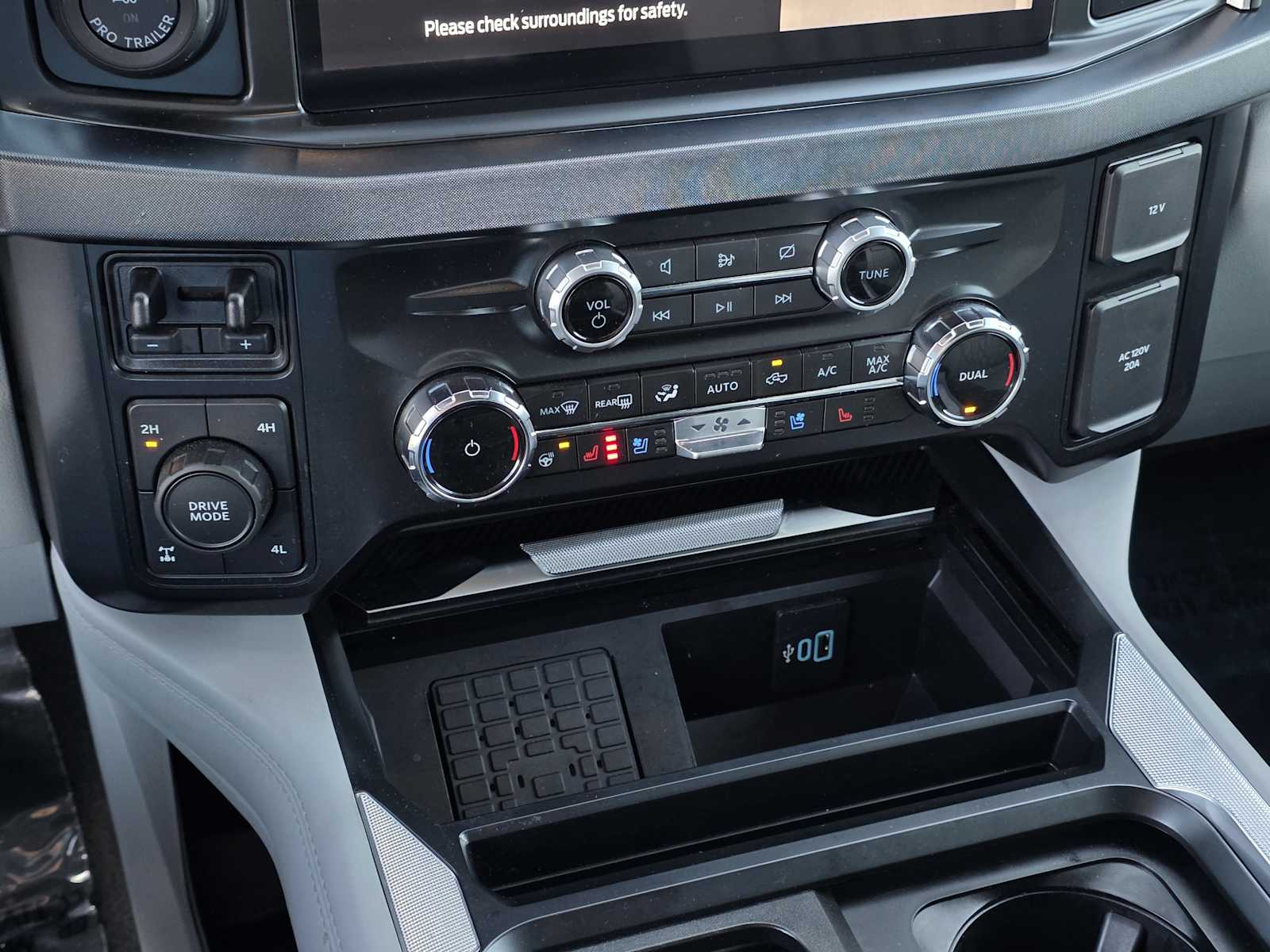 Thumbnail: 2024 Ford Econoline - 31