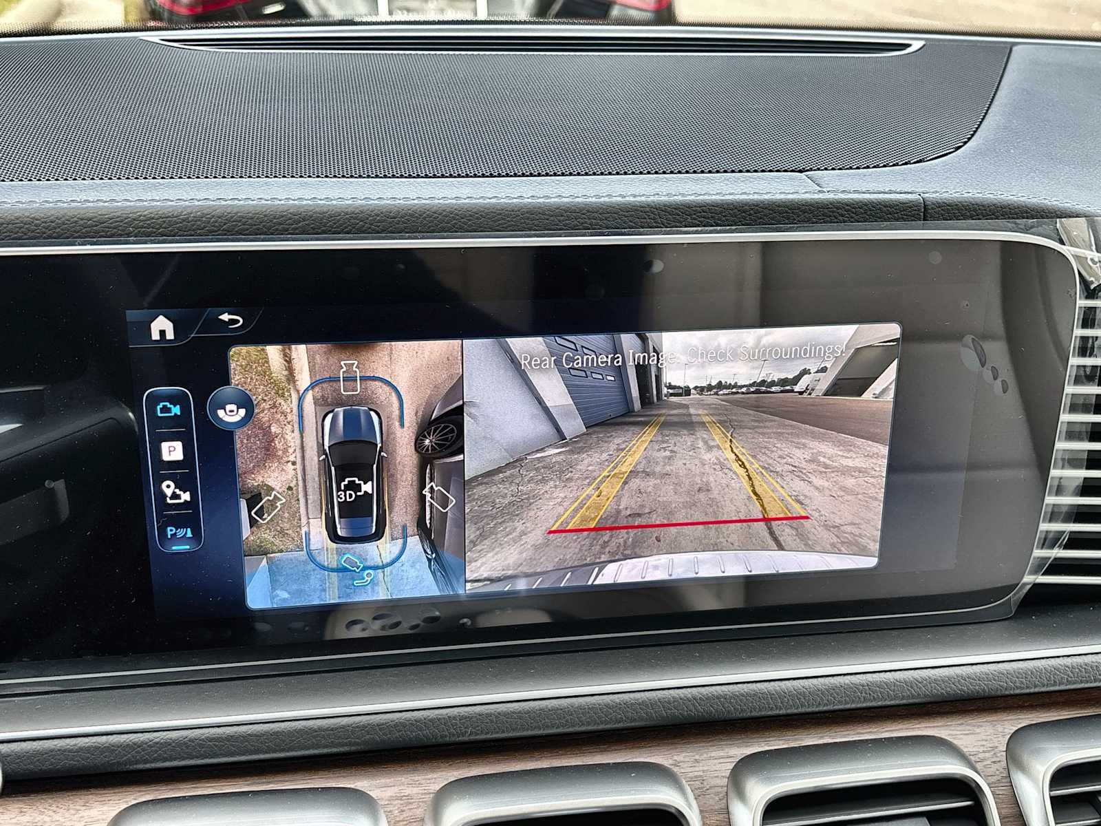 Thumbnail: 2026 Mercedes-Benz GLE - 27